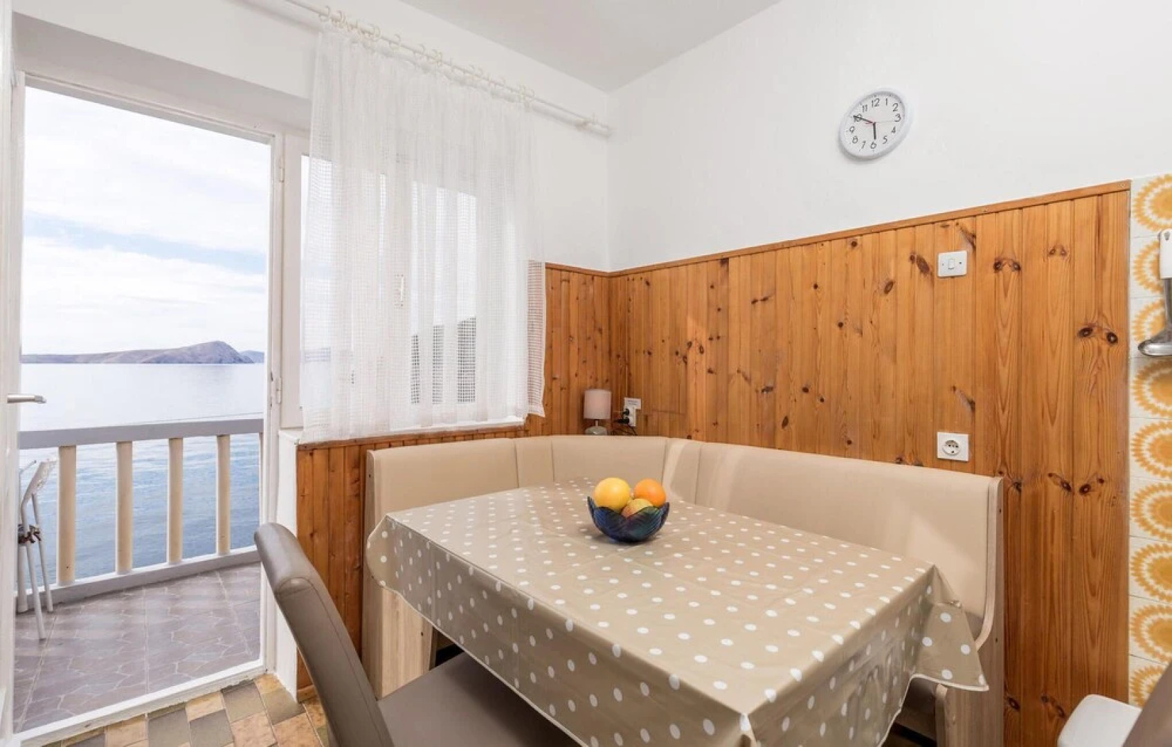 Stunning Home in Starigrad With 2 Bedrooms and Wifi