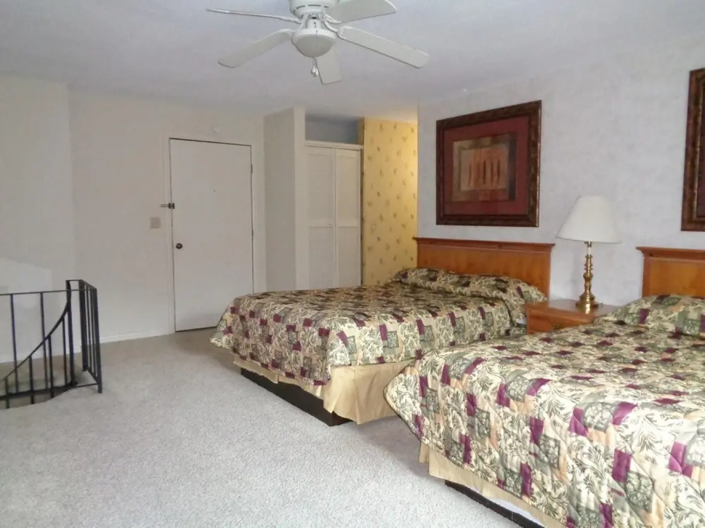 VCI - 4 Seasons at Beech Suite