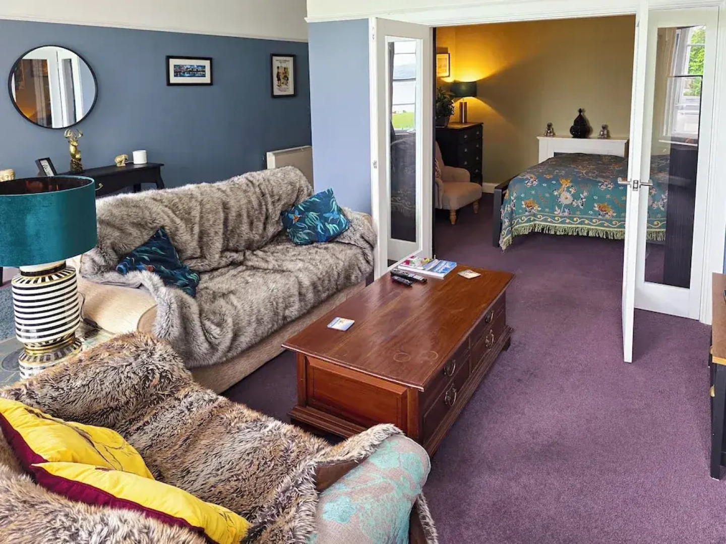 2 Bed House - Sleeps 4 - Pets - Parking - Wifi