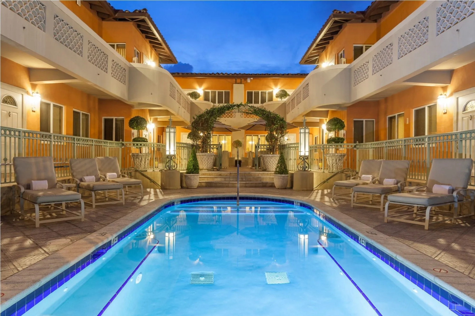 Sun Harbour Boutique Hotel