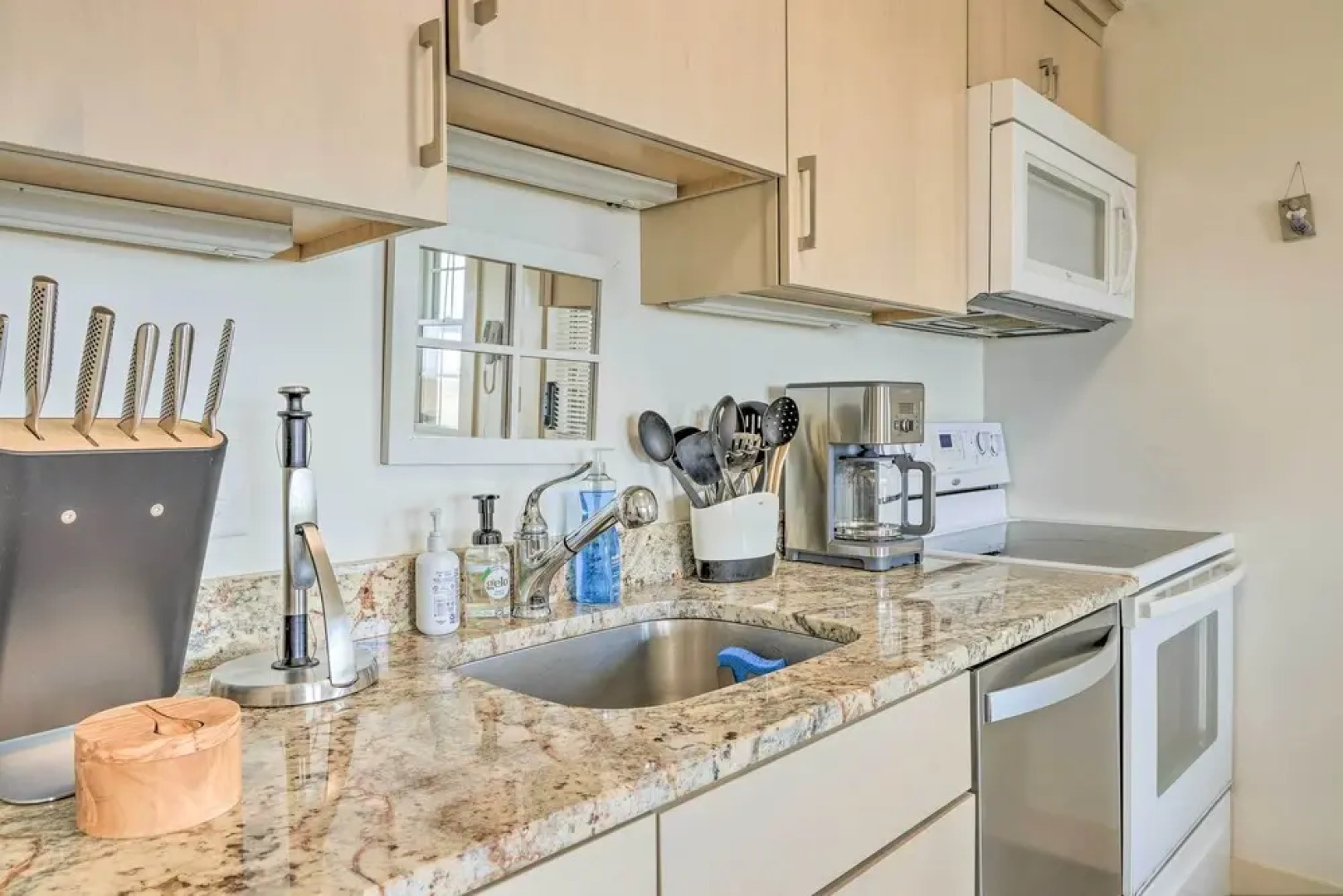 Idyllic Cape Cod Gem w/ Beach Access & Bay Views