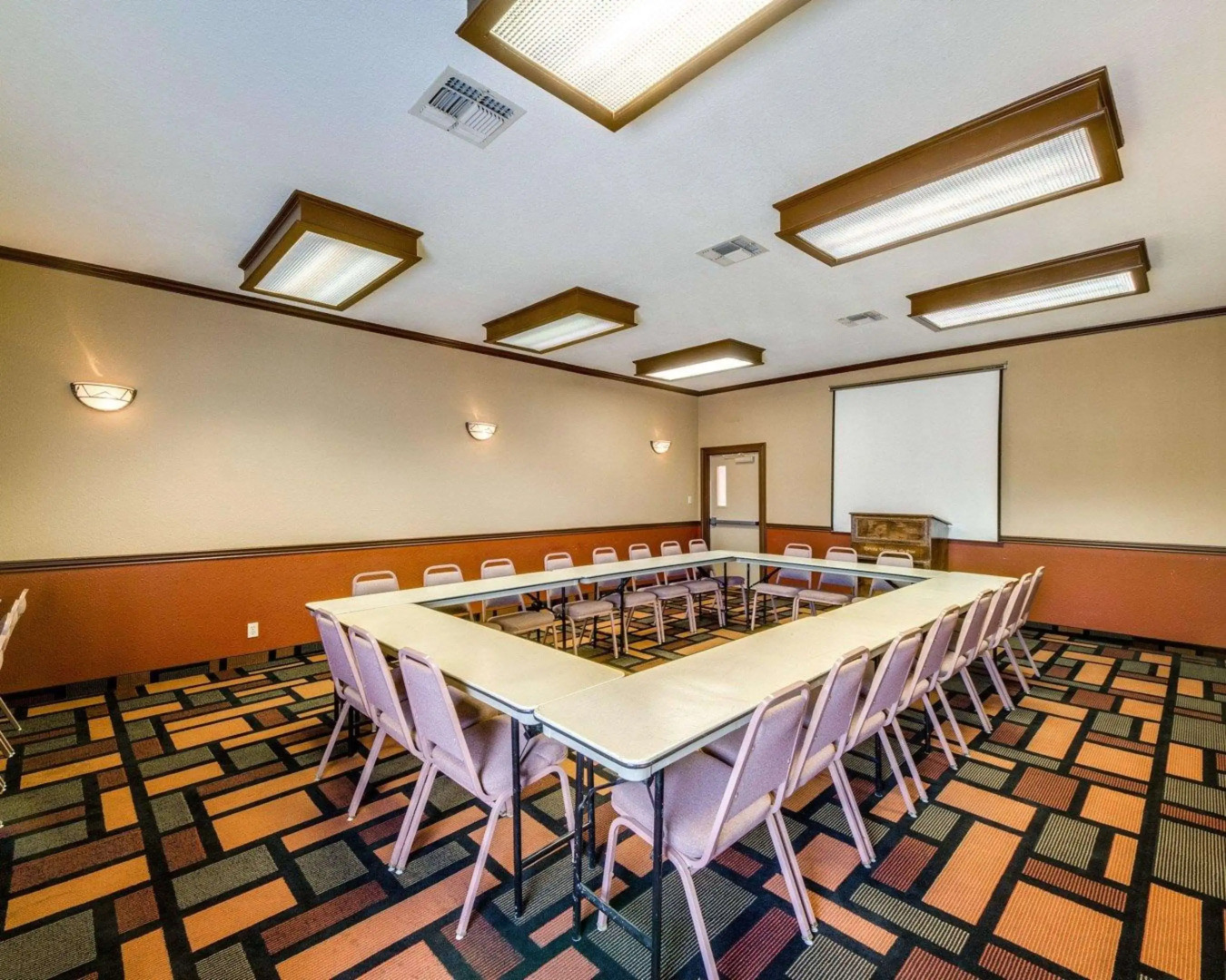 Econo Lodge Inn & Suites Eagle Pass