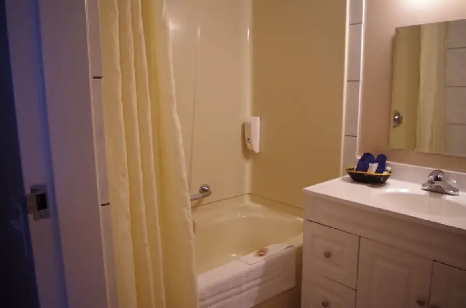 Causeway Bay Hotel Sparwood