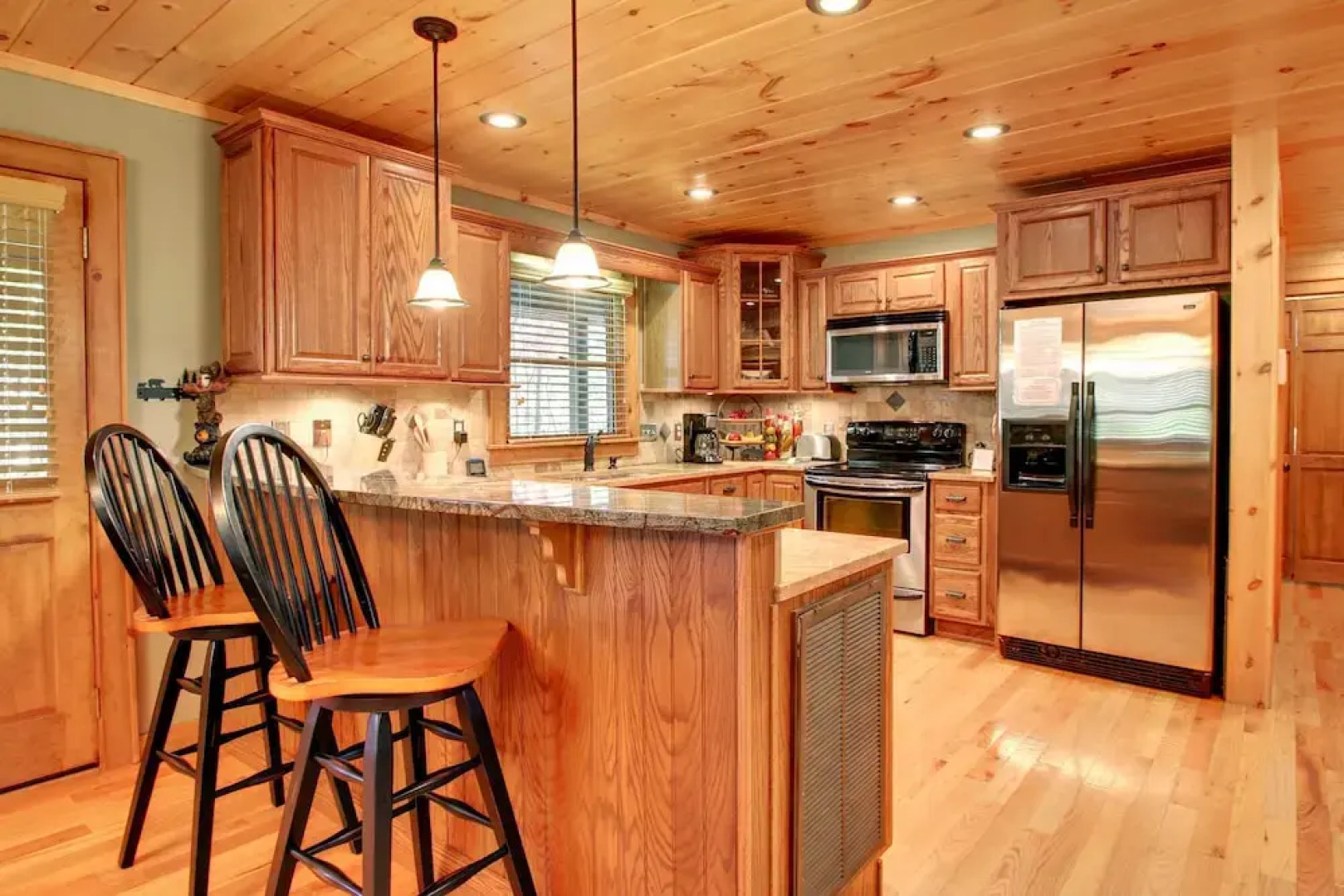 SERENITY WOODS Apartment 3 NEVAEH CABIN RENTALS