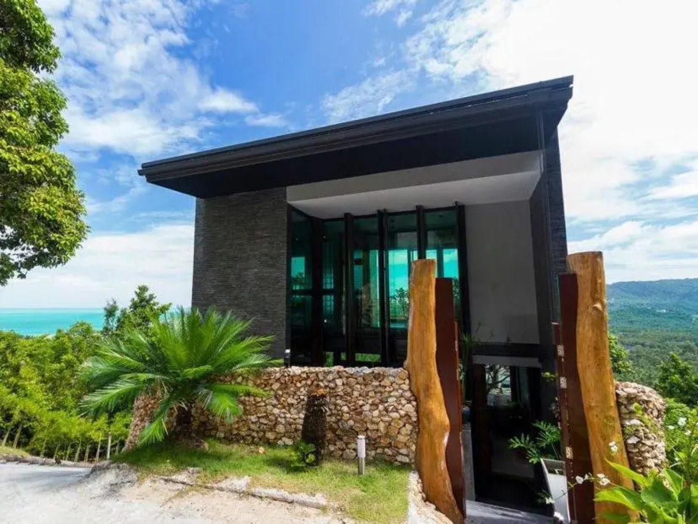 Baan Hin Nok Villa