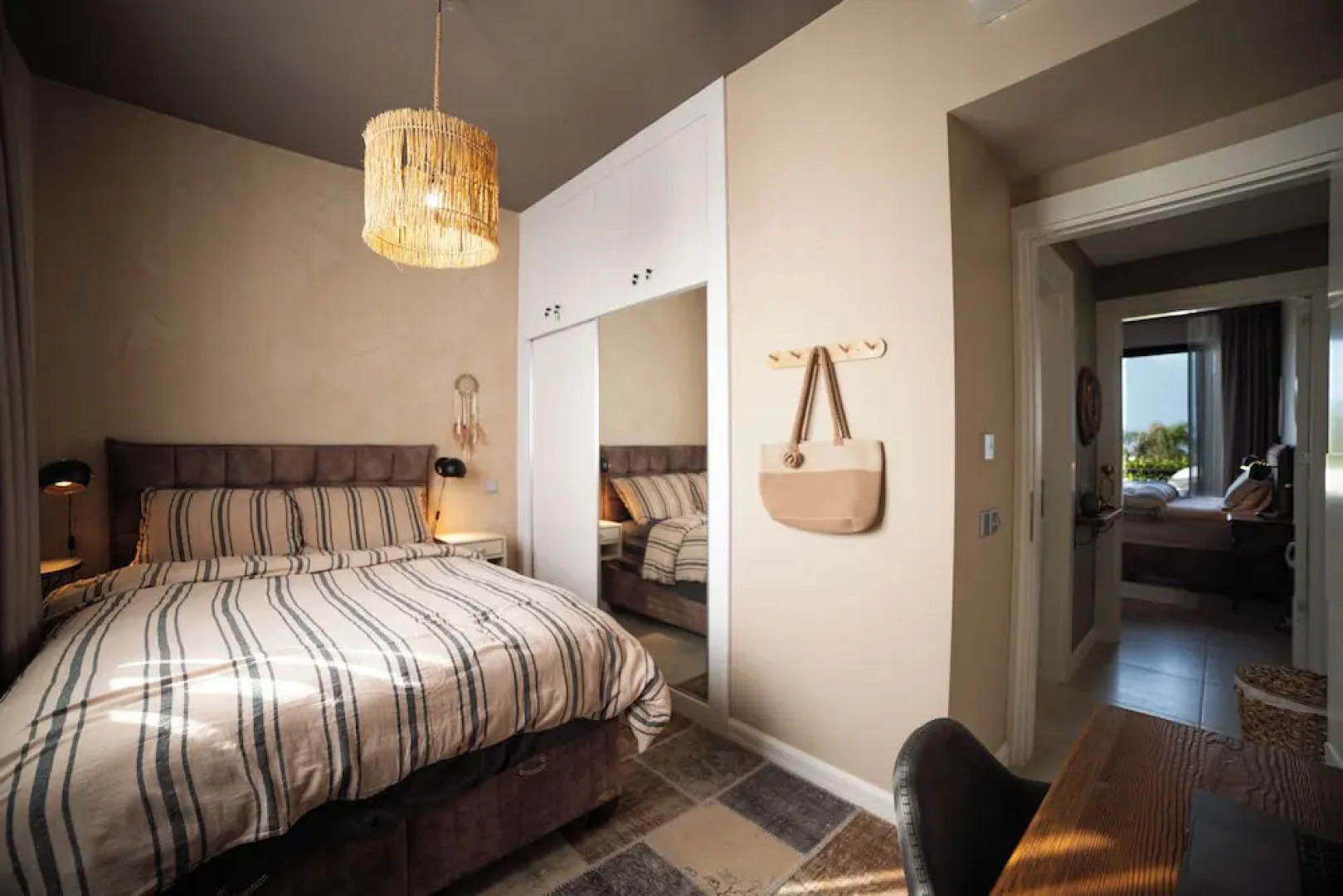 Modern and Cozy Designer Apartment in Relaxing Environment