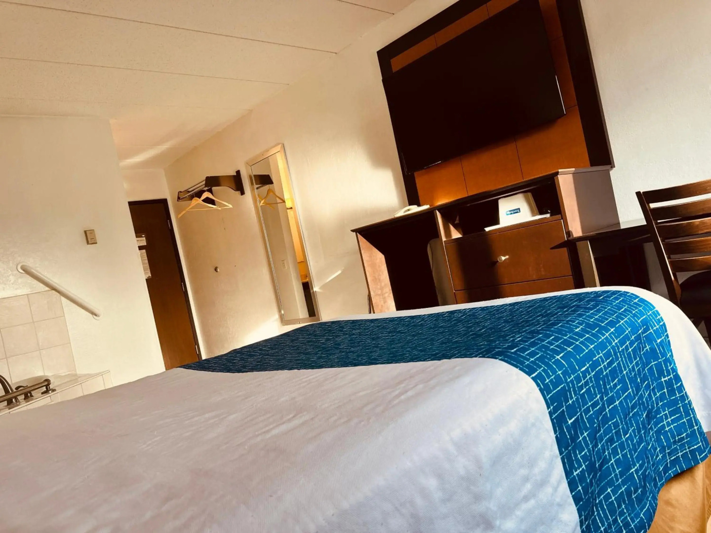 Travelodge by Wyndham Valleyfair Shakopee