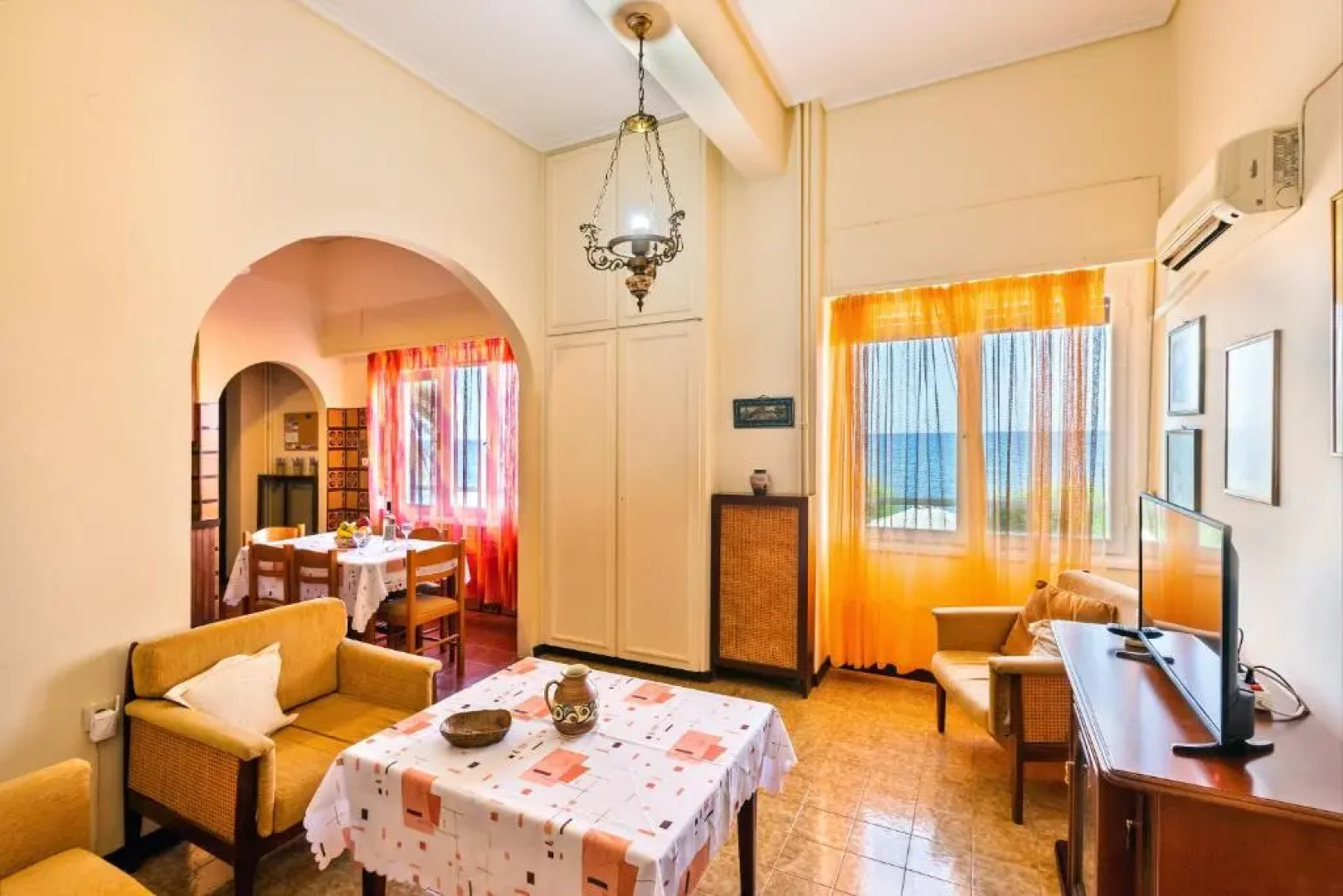 Cretan Ethereal House