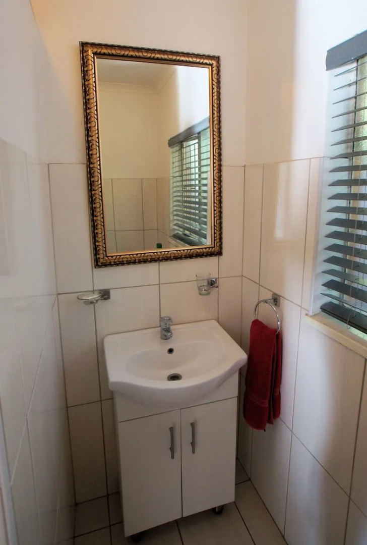 Linga Longa Guest House