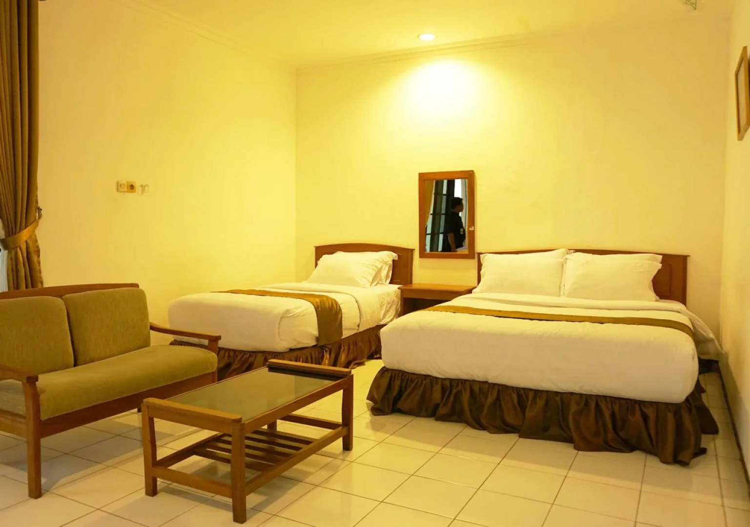 Candisari Hotel & Resto