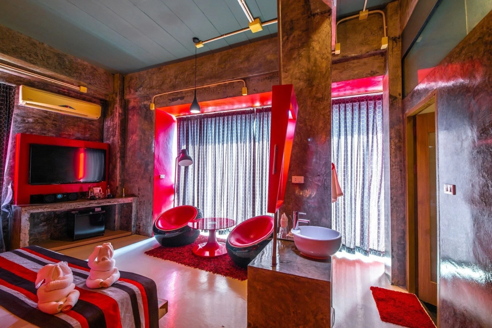 The b Ranong Trend Hotel