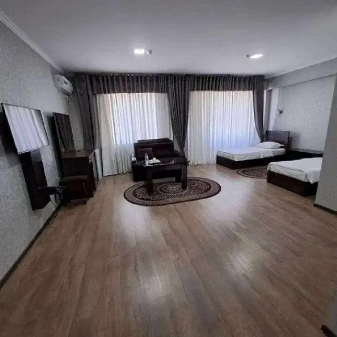 Гулистон Гранд