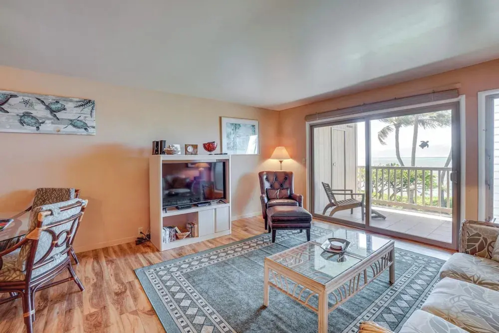 Kaunakakai Condo w/ Private Lanai & Ocean Views!