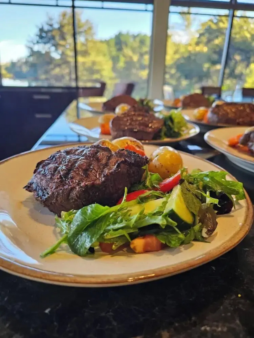 Cozy Suite - Ocean View & Private Beach