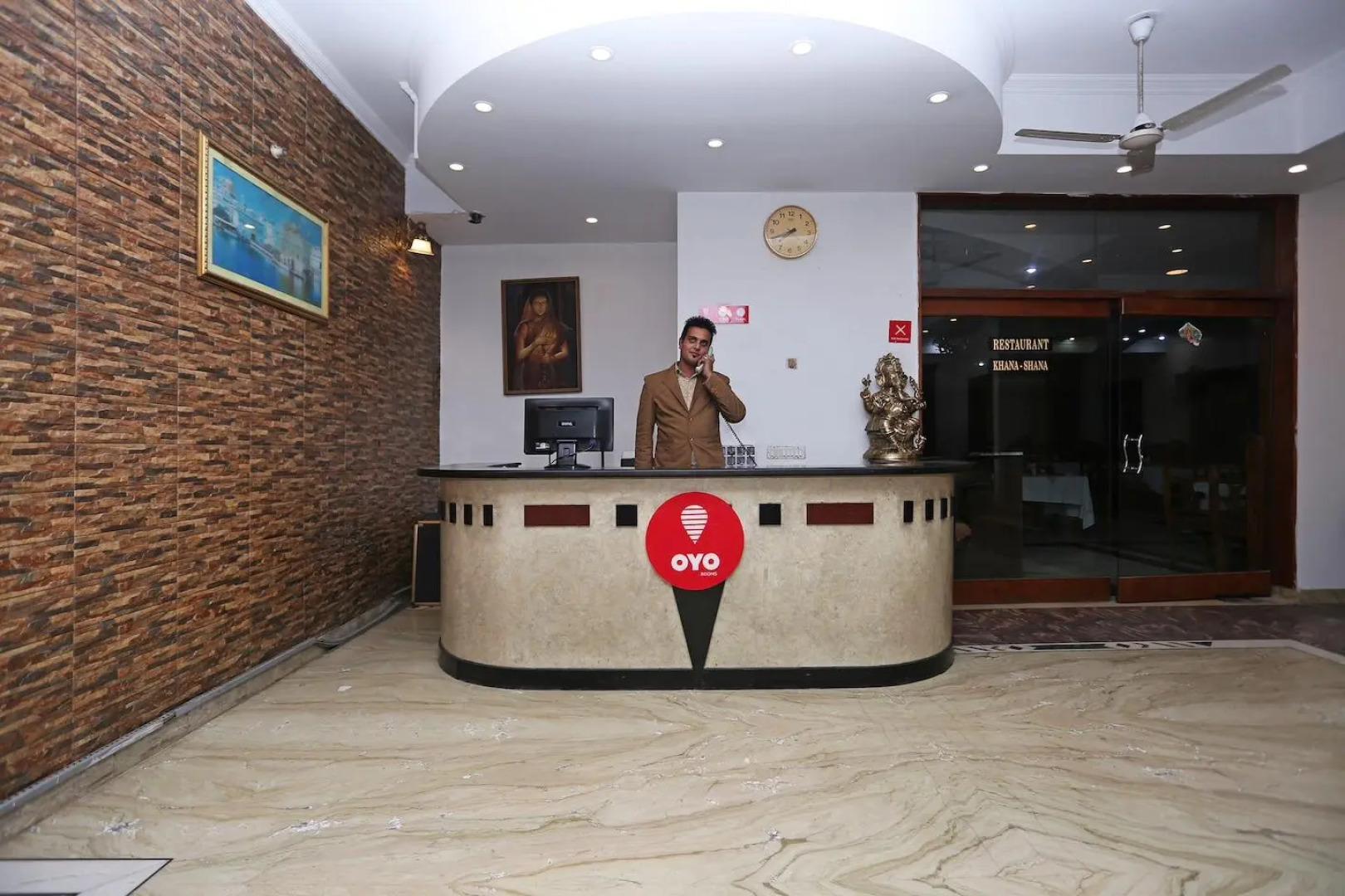 OYO 10072 Hotel Amrit Regency