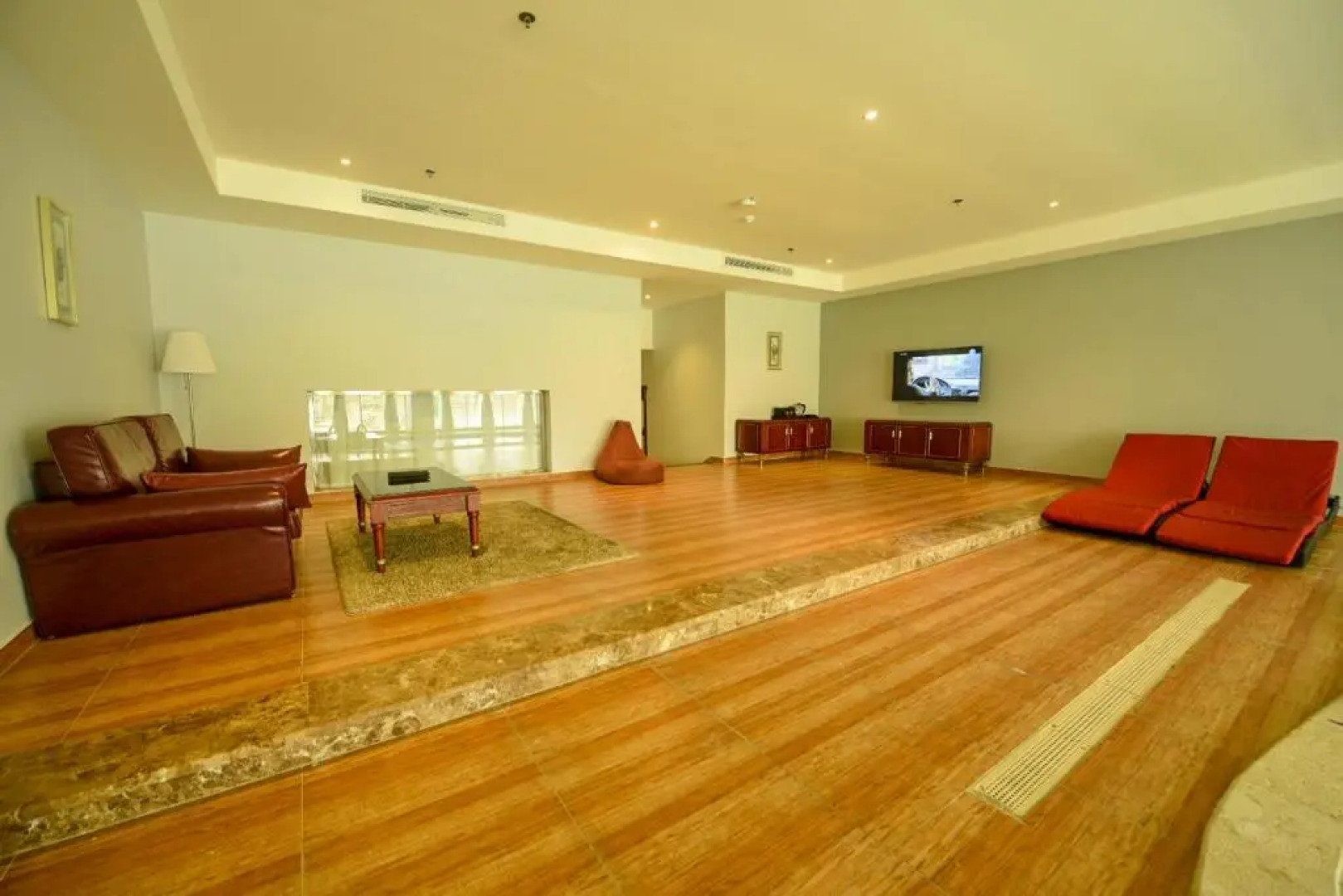 Hotel & Resort Golden Marina Yanbu  فندق ومنتجع جولدن مارينا ينبع إدارة وتشغيل شركة منتجع المرسى الذهبي