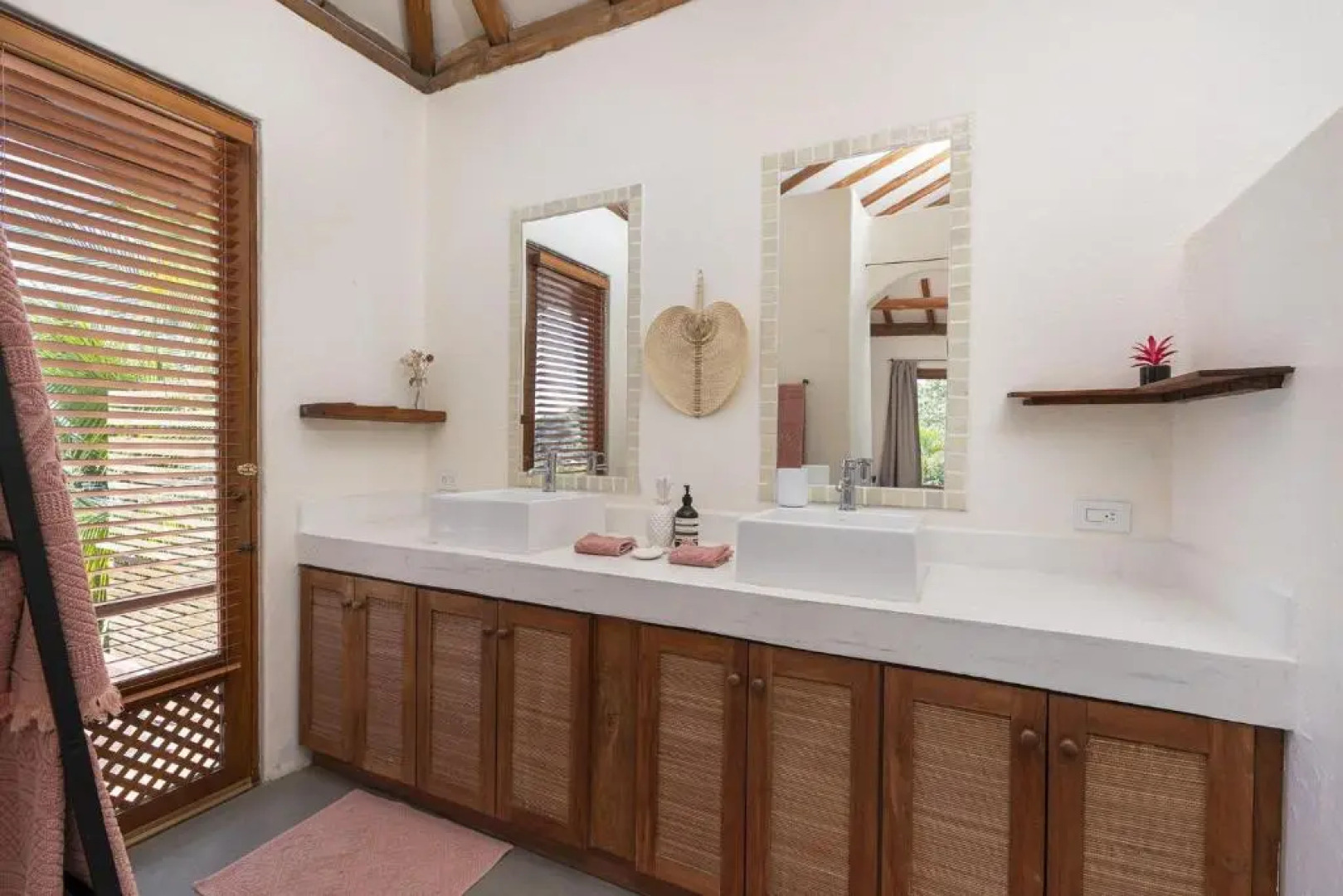 Casa Bahia Sur - Luxury Ocean View 3 Bedroom Home