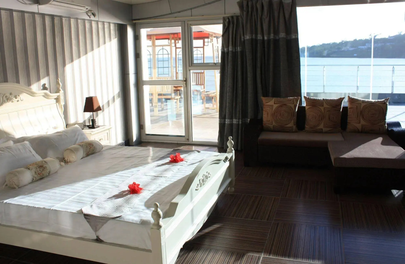 Crystal Palace Hotel