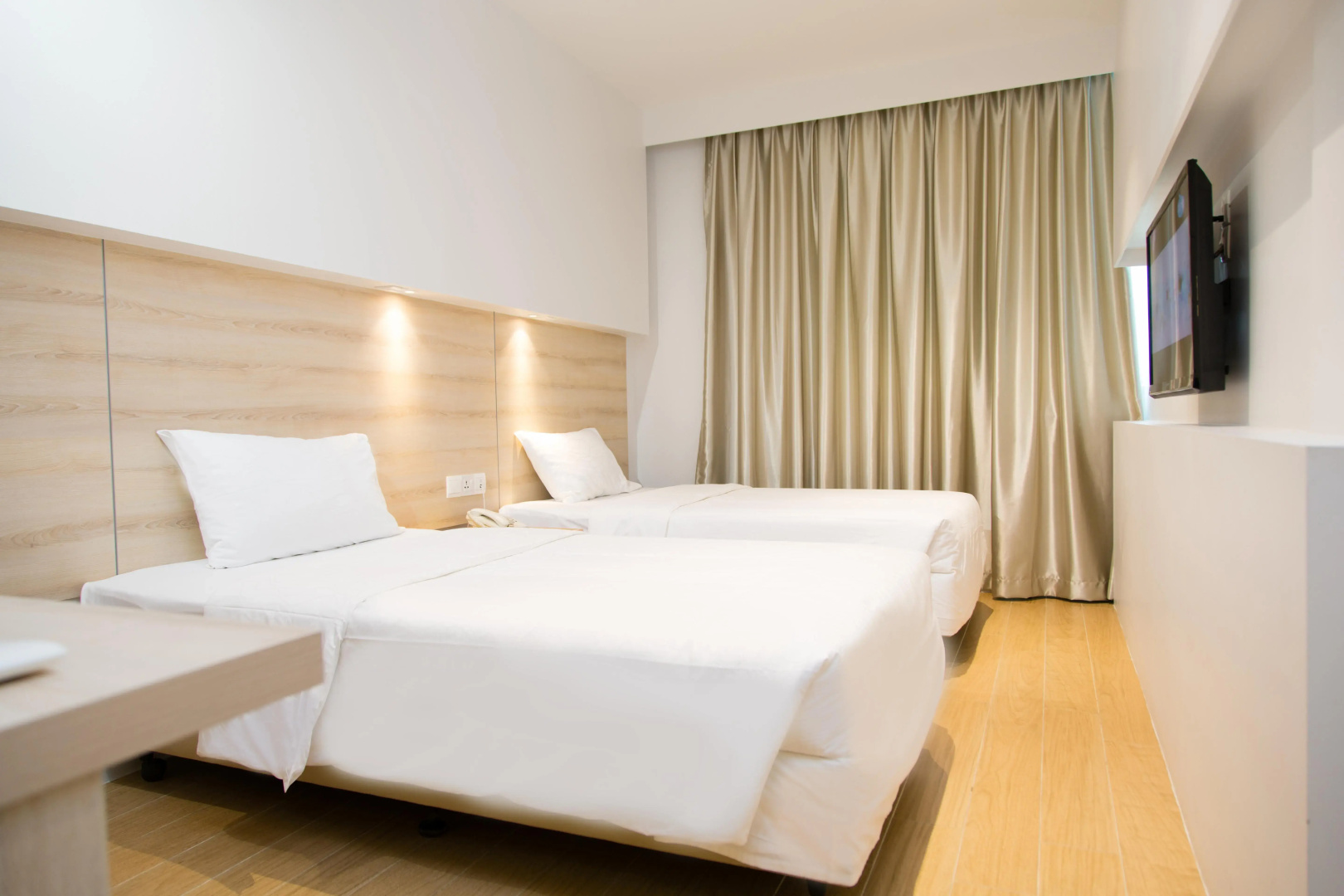 Summer View Hotel