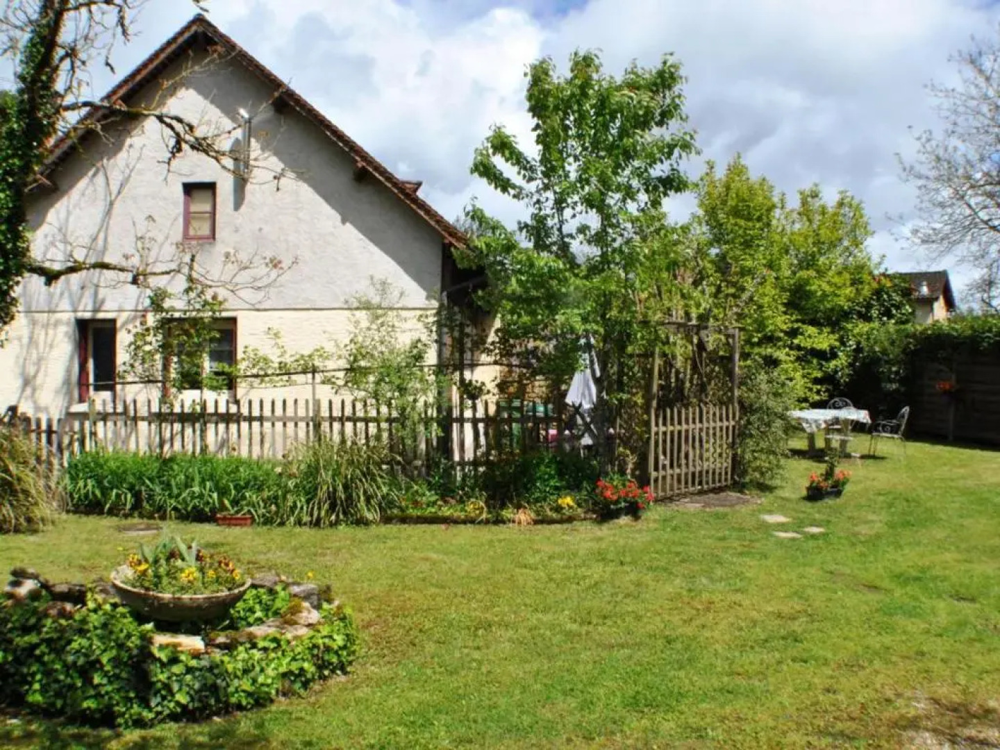Gîte Saint-Julien-de-Lampon, 2 pièces, 2 personnes - FR-1-616-12