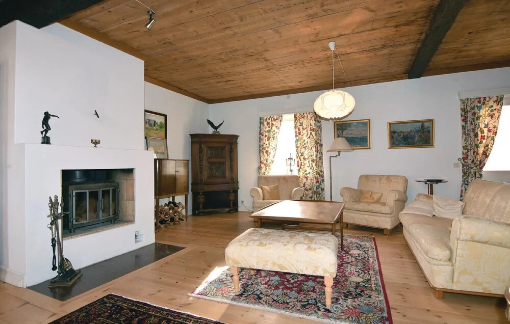 Stunning Home in Tidaholm With 5 Bedrooms, Sauna and Wifi