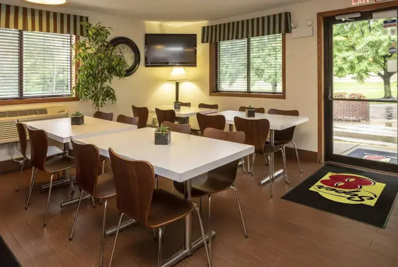 Super 8 Steubenville