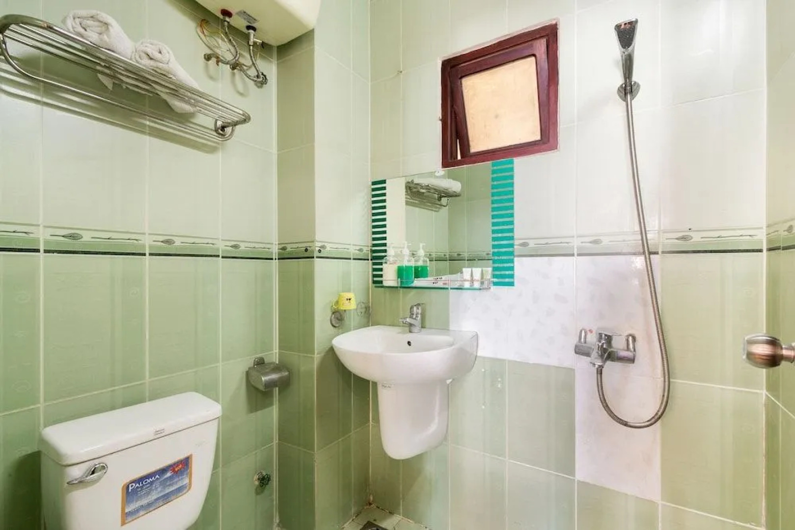 Oyo 696 Cam Ranh Hotel 1