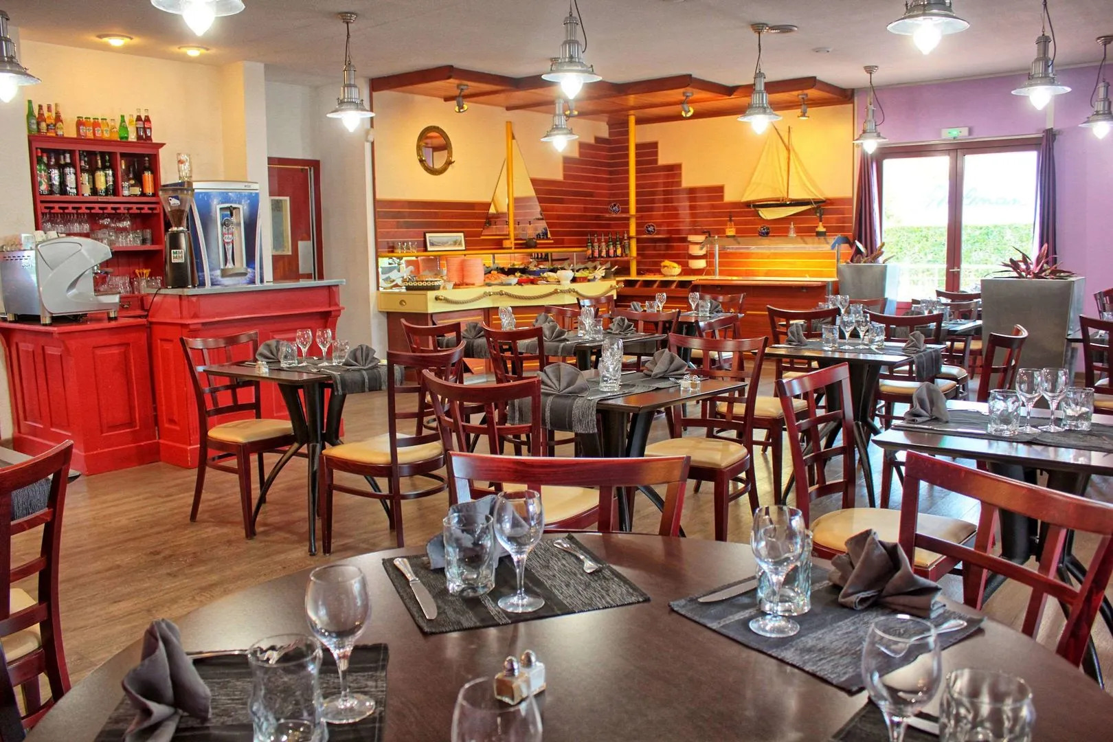 Contact Hotel Le Seino Marin