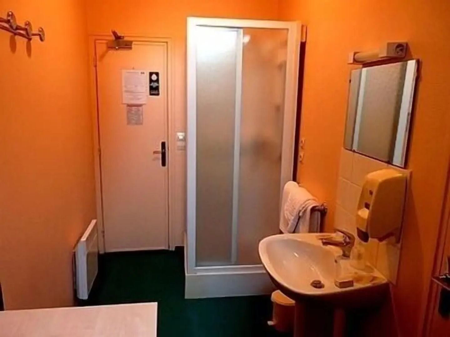 Logis hôtel de la Barque