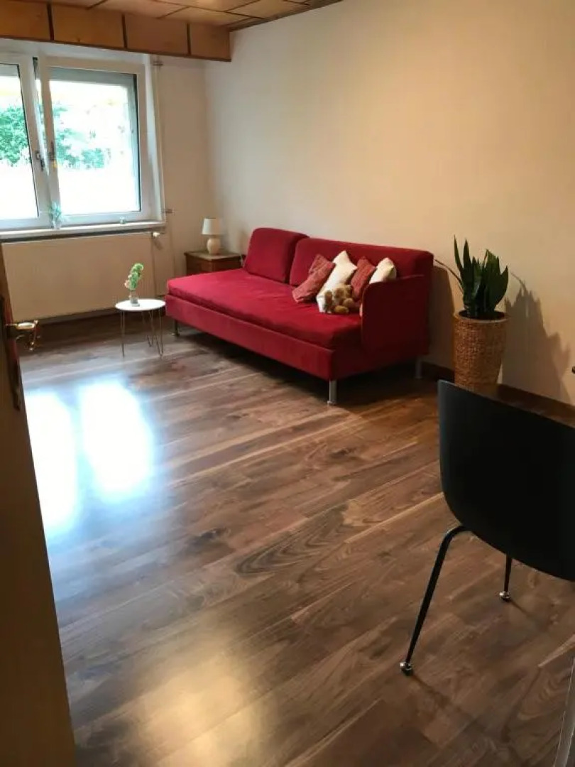 Helles Doppelzimmer im Untergeschoss mit Bad im Grünen nahe Potsdam