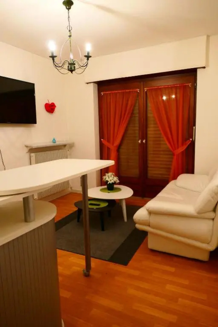 Agréable appartement 2 pieces a forbach - check in autonome