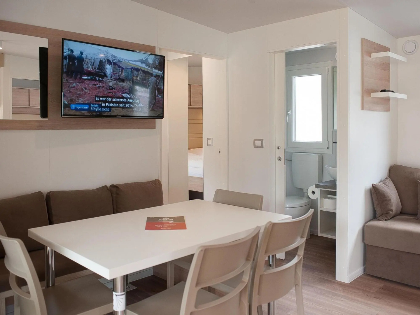 Nice air-conditioned chalet, in a holiday park, 2.5 km. from Hermagor