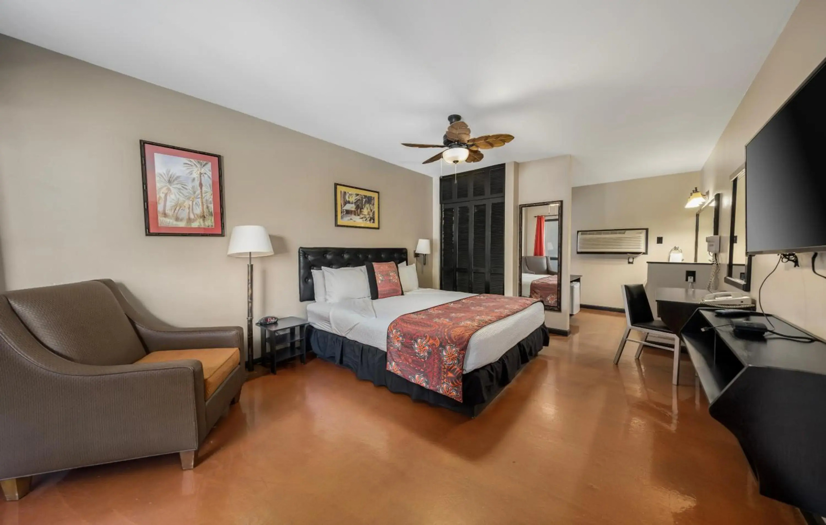 Caliente Tropics Hotel