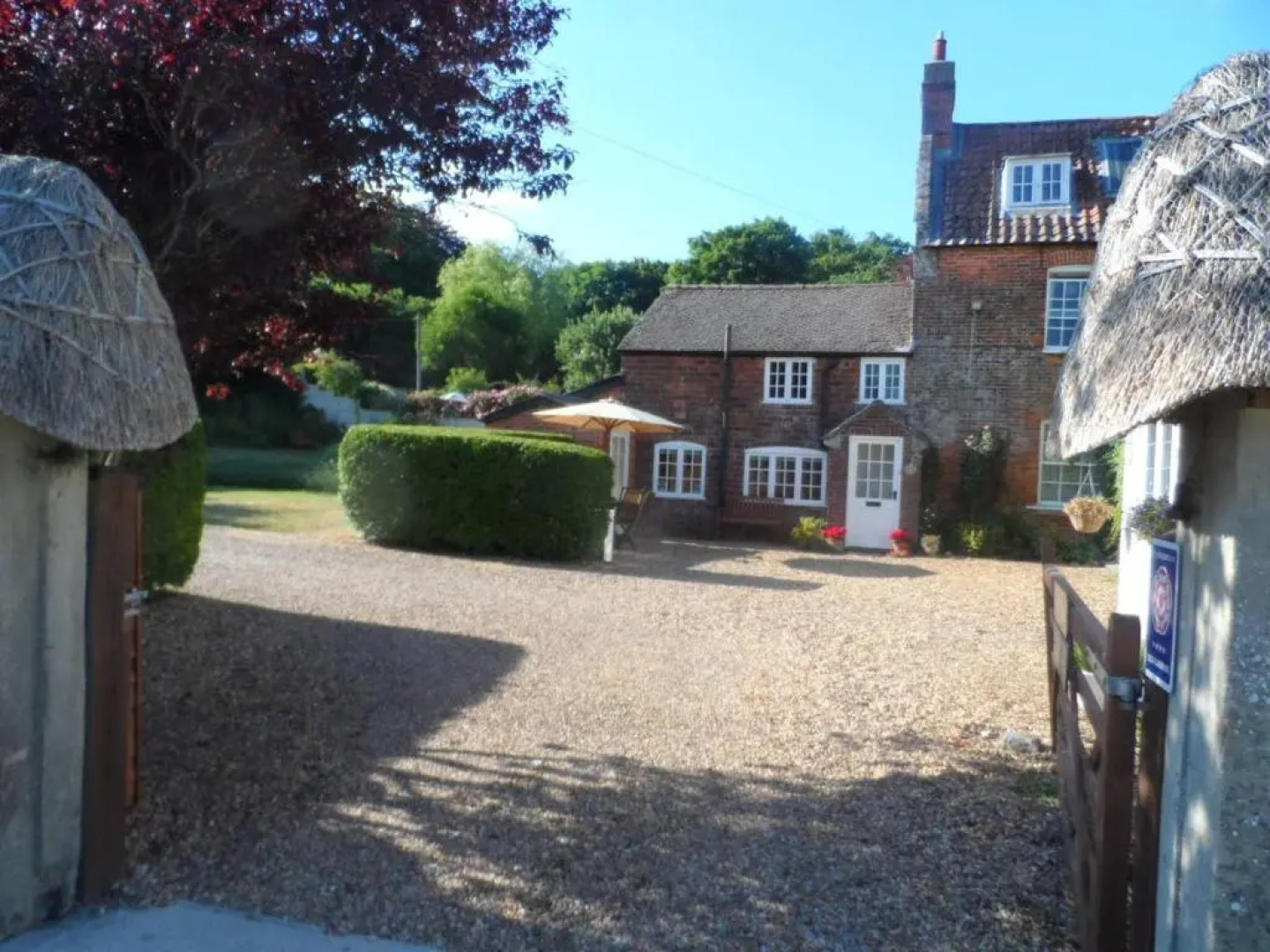 Stunning 3 bedroom cottage, all ensuite, near Stonehenge, Salisbury, Avebury and Bath