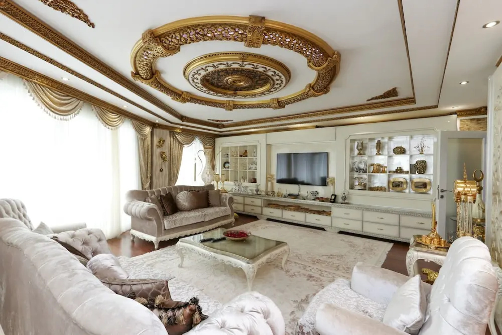 Platinum Apart Hotel