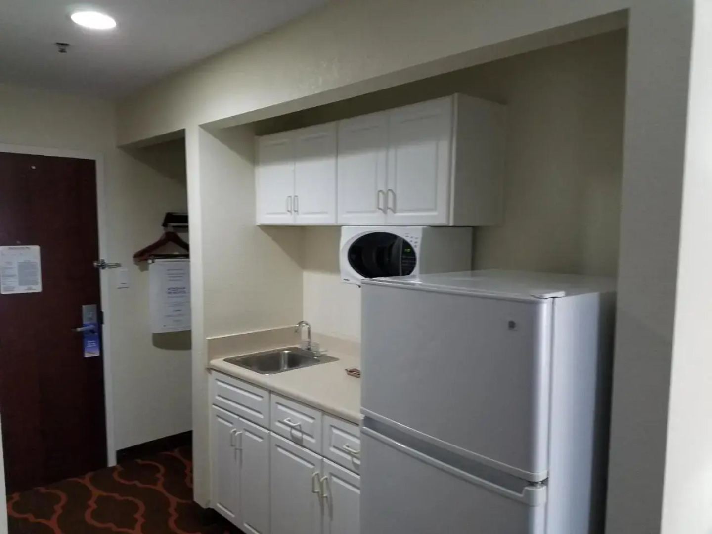 Americas Best Inns Augusta Gro