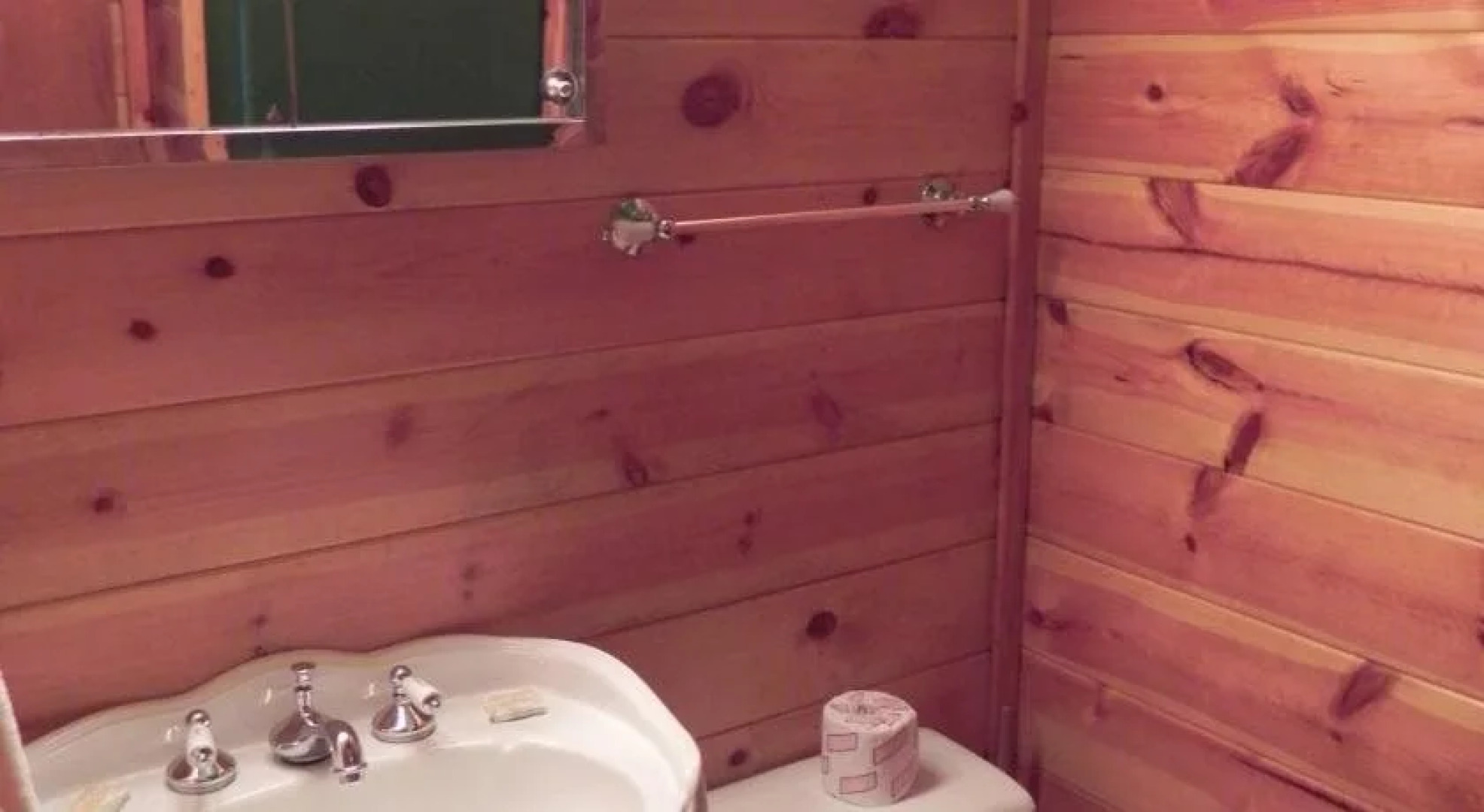 Mechem Dr Apache Village & Cabins by VTrips