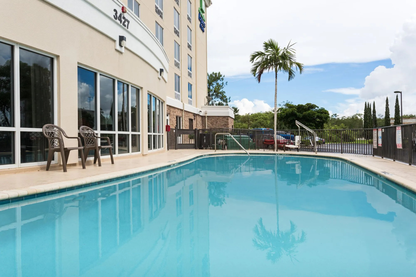 Holiday Inn Express Hotel & Suites Fort Myers East - The Forum by IHG