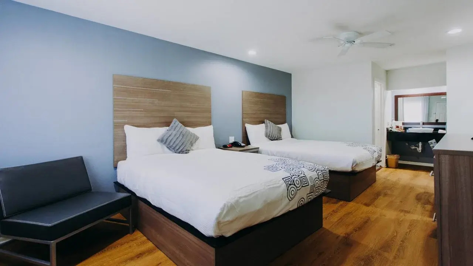 Scottish Inn & Suites - Kemah Boardwalk