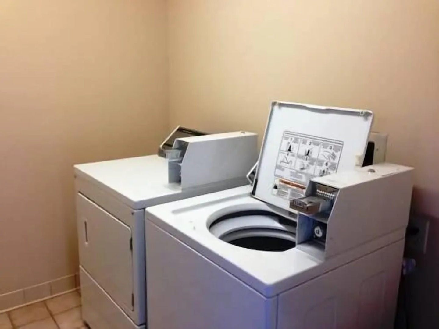 American Inn & Suites - High Point NC