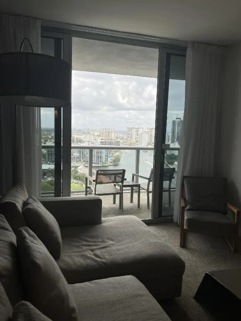 23rd floor Luxury & Spacious BeachWalk Resort Apartment with Amazing View