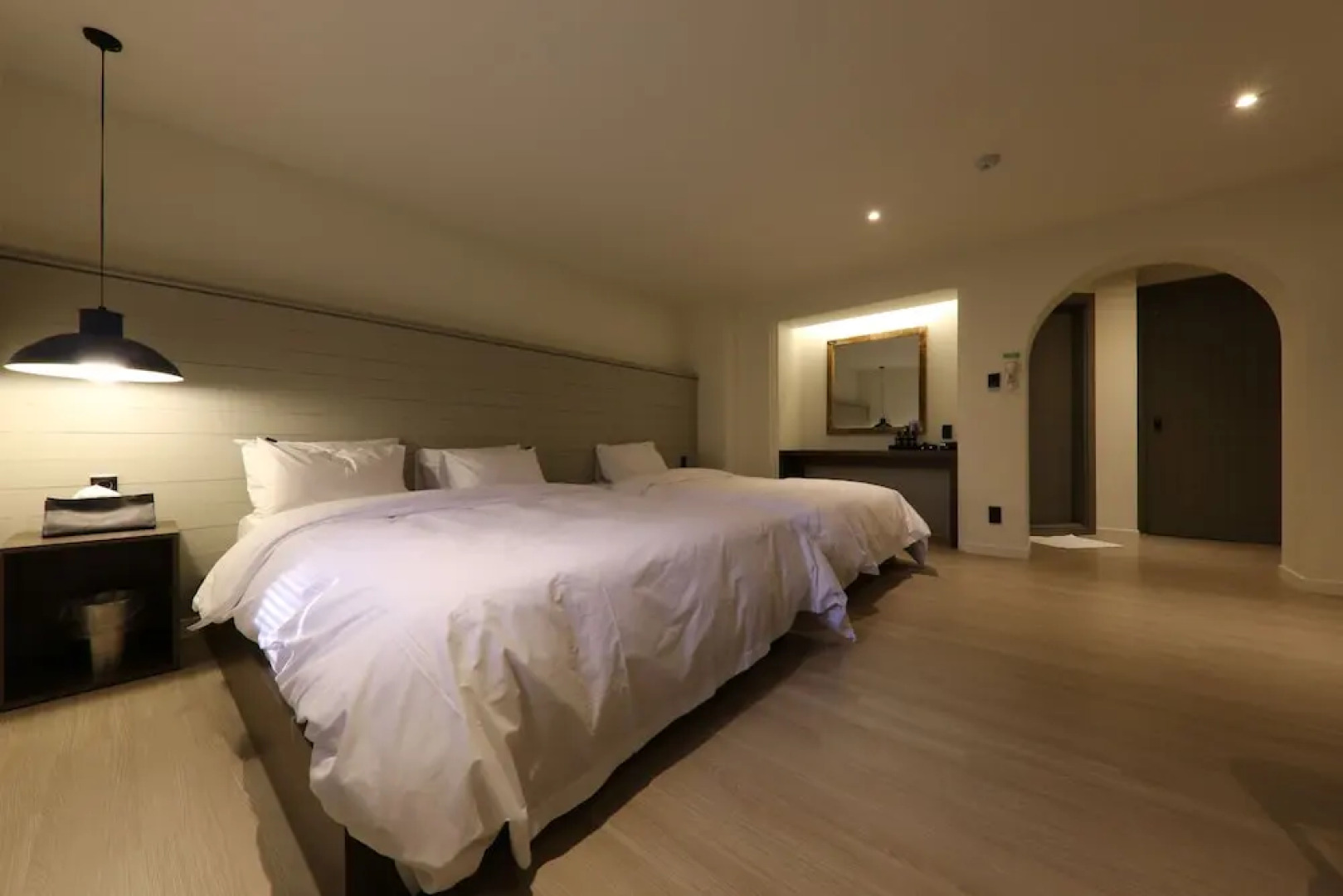 HOTEL YaJa West Gate