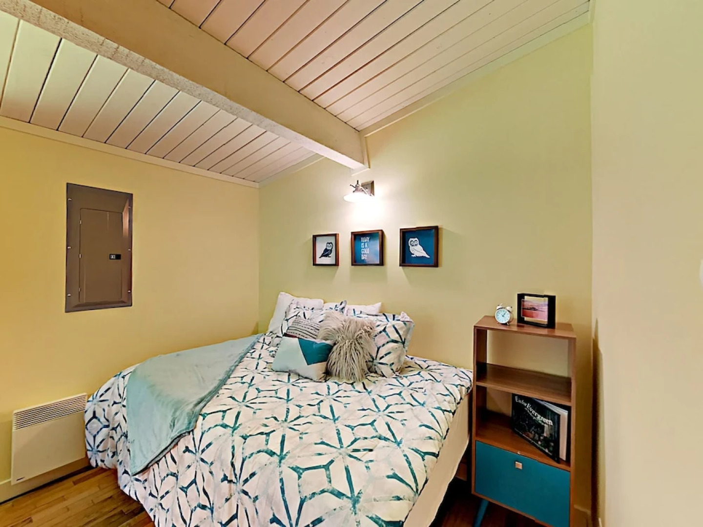 Fletcher 5551 - 3 Br home by RedAwning