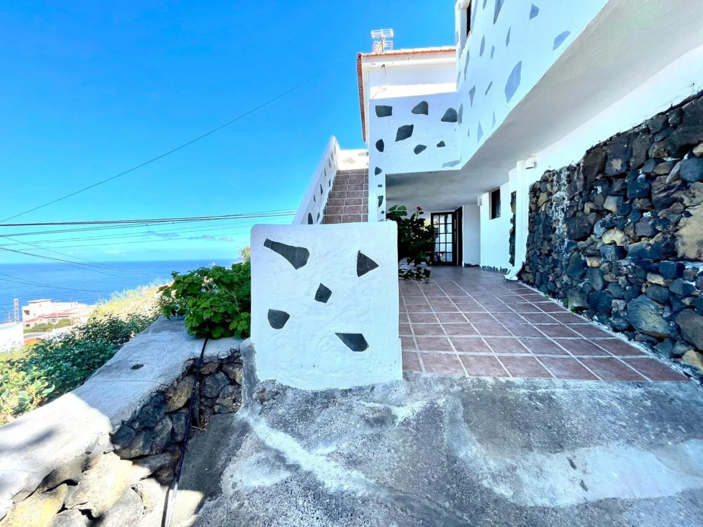 Casa rural con BBQ, Wifi y inolvidable vista a océano, El Hierro