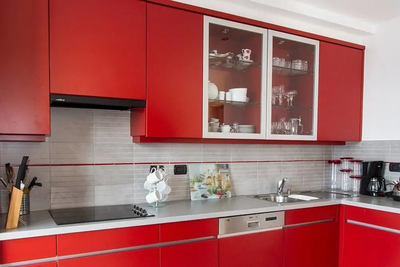 Contemporary 3 Bed Apartment With Lake Views, Wifi, Near Village