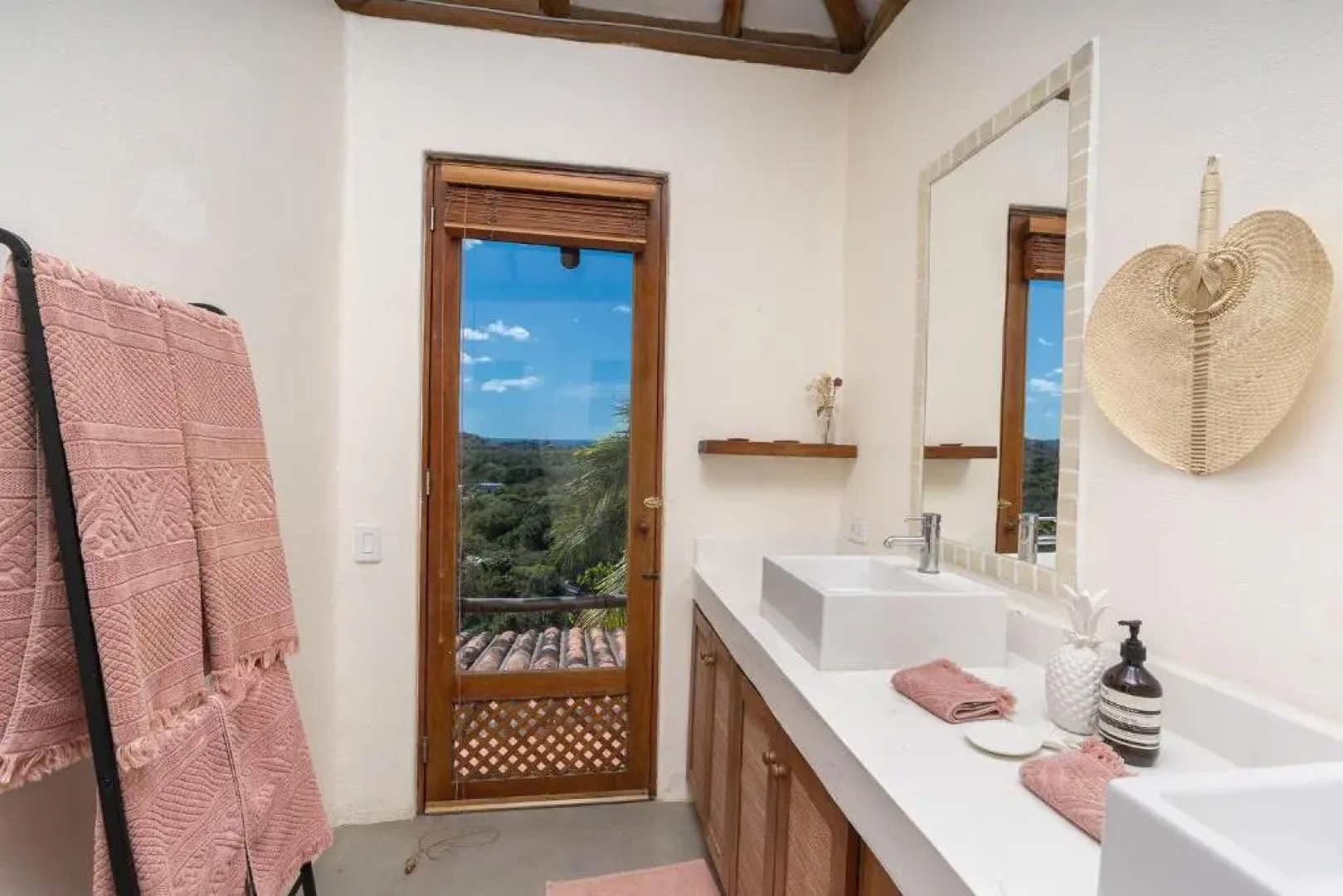 Casa Bahia Sur - Luxury Ocean View 3 Bedroom Home