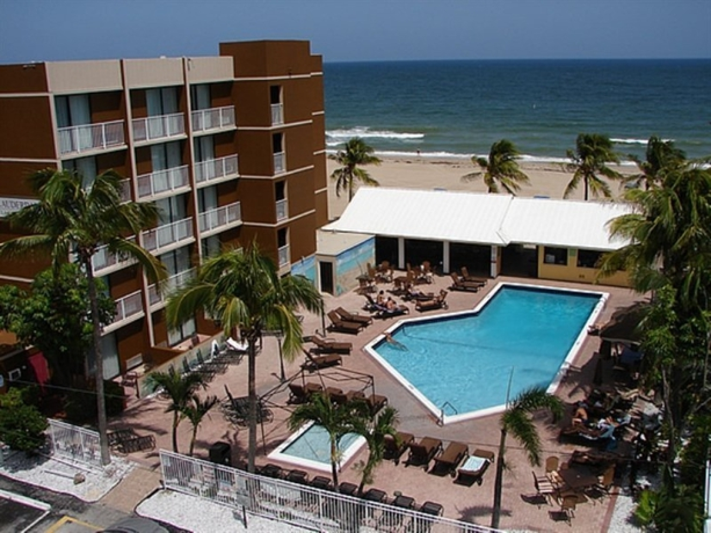 Lauderdale Beachside Hotel