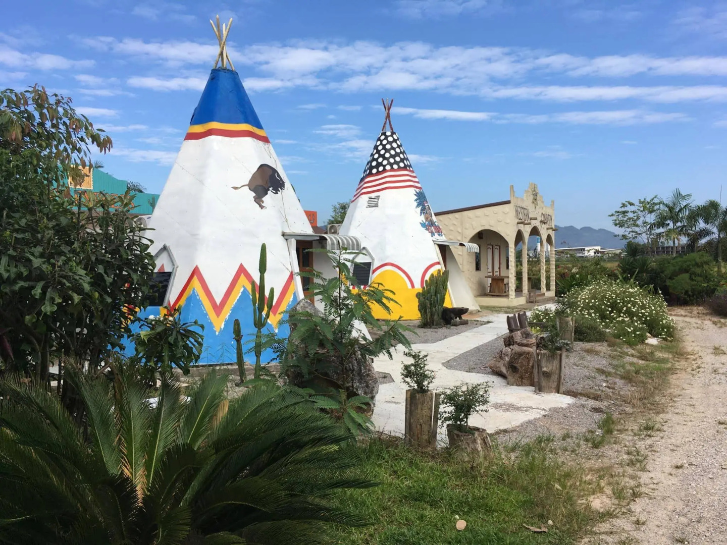 Maesaipalmcountry Resort