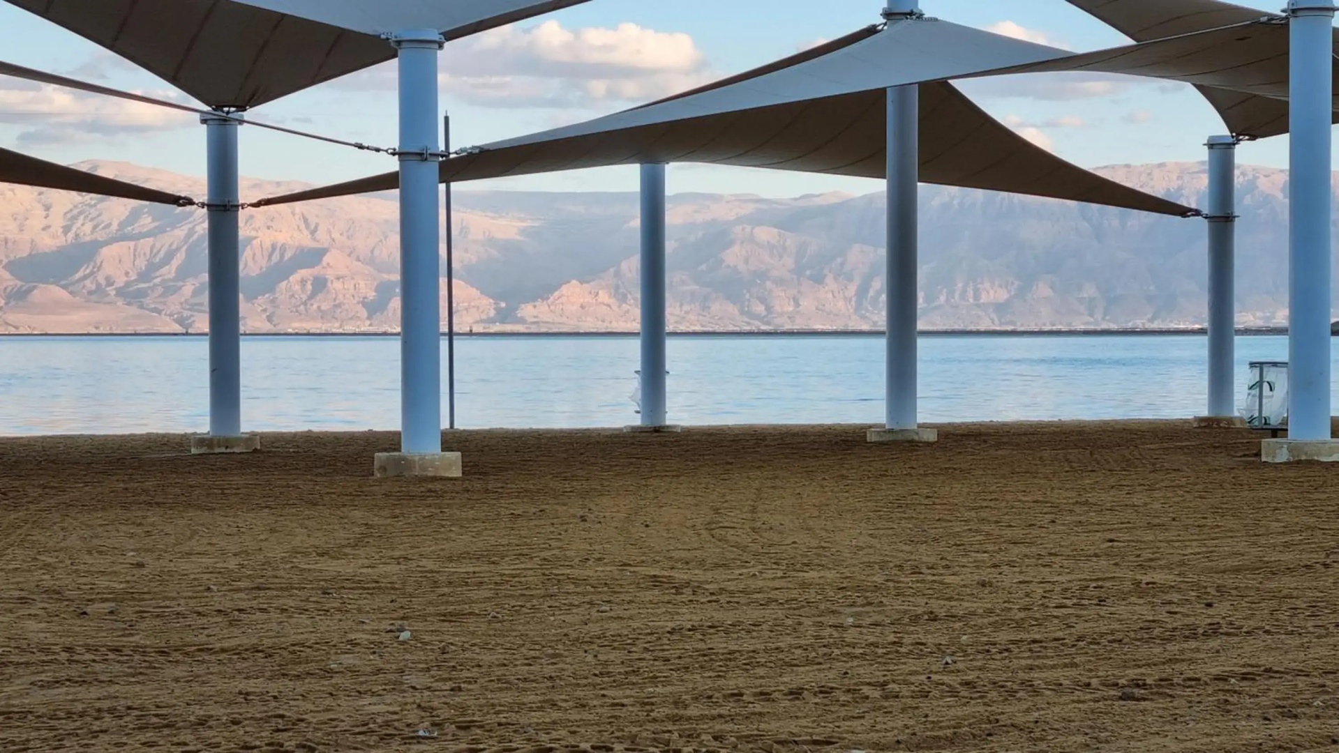 KING of the dead sea by CROWN