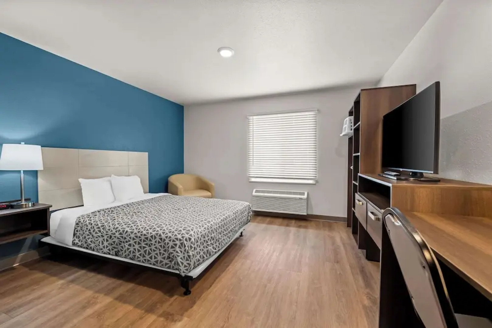 Woodspring Suites Loves Park Rockford